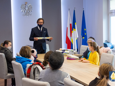 zdjęcie ze spotkania z młodymi artystami 