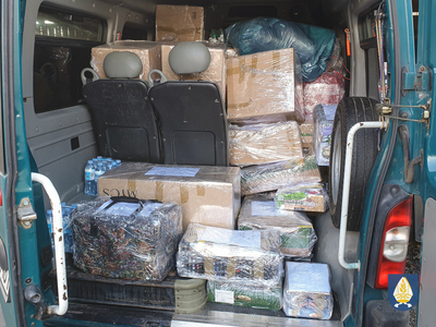 zdjecie pokazujące dary i przygotwani transportu pomocy humanitarnej na Ukrainę 