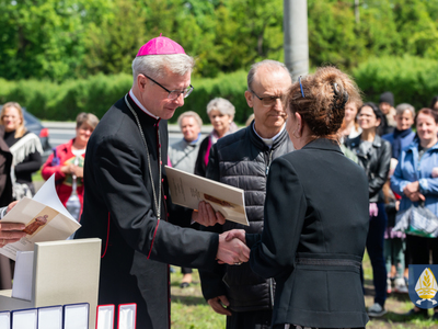 zdjęcia z uroczystości ku czci błogosławionego o. Hilarego Januszewskiego