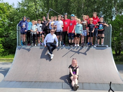 zdjęcia z wydarzenia "Zakręceni na skate parku" w Rożentalu