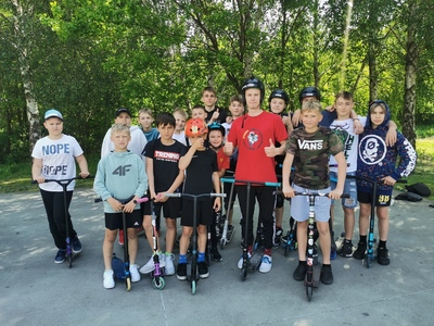 zdjęcia z wydarzenia "Zakręceni na skate parku" w Rożentalu