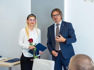 Burmistrz wręczył awanse nauczycielom oraz powierzył stanowiska dyrektorom