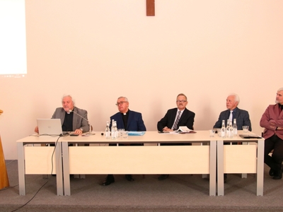 zdjęcie z konferencji  „Ks. Bernard Sychta – człowiek nauki, kultury i Kościoła”