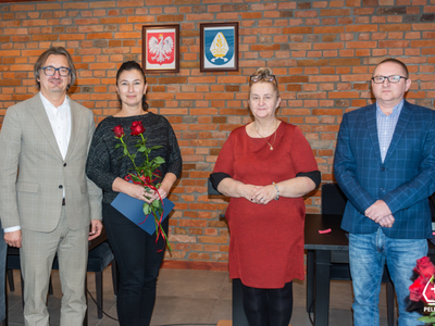 zdjecie z uroczystości wręczenia nagród nauczycielom 