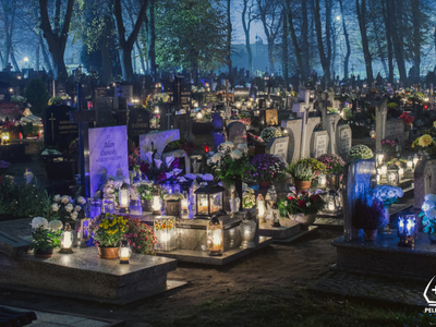 zdjęcie pelpliński cmentarz Uroczystość Wszystkich Świętych 2022