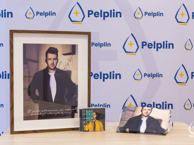 Zestaw autografów (plakat, płyta i koszulka) Grzegorz Hyży
Grzegorz Hyży - polski wokalista i autor tekstów, finalista trzeciej edycji programu X Factor
