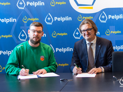 Zdjęcie z przekazania dotacji sportowych dla klubów 