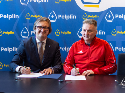 Zdjęcie z przekazania dotacji sportowych dla klubów 