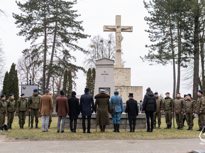 Zdjęcie z obchodówy 103. rocznicy powrotu Pelplina do odrodzonej Polski