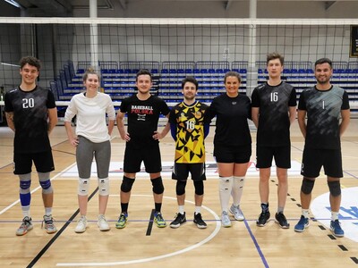 Zdjecie z turnieju piłki siatkowej drużyn mieszanych w Pelplini