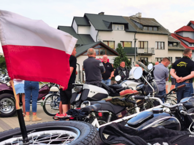Zdjęcie ze spotkania miłośników dwóch kółek w Pelplinie 