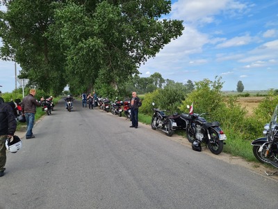 Zdjęcie z wycieczki motocyklowej po Nizinie Walichnowskiej 