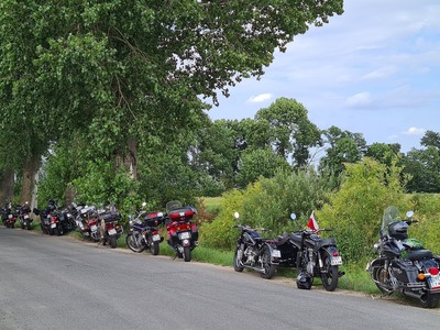 Zdjęcie z wycieczki motocyklowej po Nizinie Walichnowskiej 