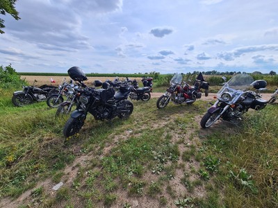 Zdjęcie z wycieczki motocyklowej po Nizinie Walichnowskiej 