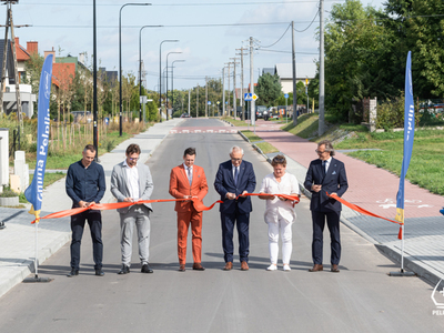 zdjęcie z uroczystości otwarcia ul. Bielawskiej i Okoniewskiego w Rożentalu 