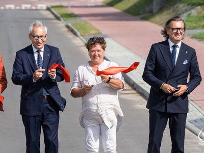 zdjęcie z uroczystości otwarcia ul. Bielawskiej i Okoniewskiego w Rożentalu 