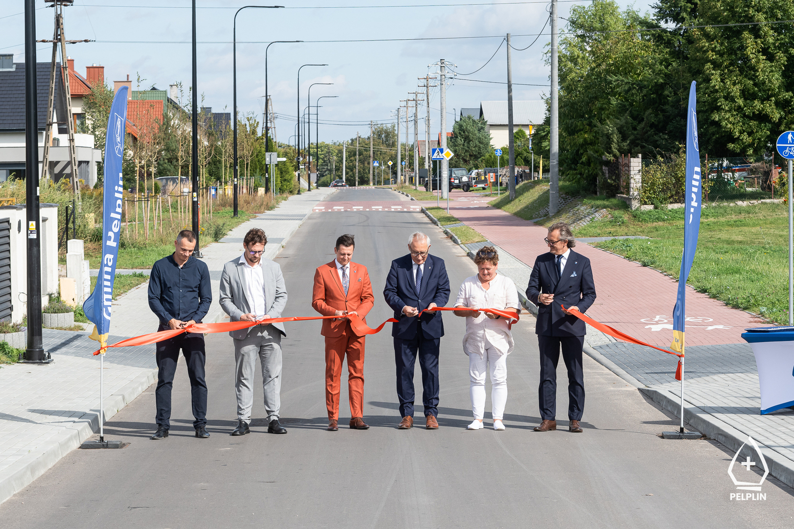 zdjęcie z uroczystości otwarcia ul. Bielawskiej i Okoniewskiego w Rożentalu 