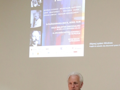 zdjęcie z konferencji „Wielcy ludzie małego Pelplina”