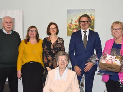 zdjęcie z 90. urodzin Krystyny Żugaj  