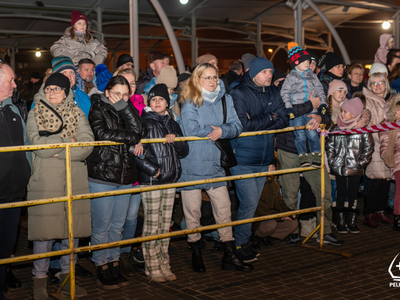 zdjęcie z noworocznego spotkania na targowisku miejskim w Pelplinie 