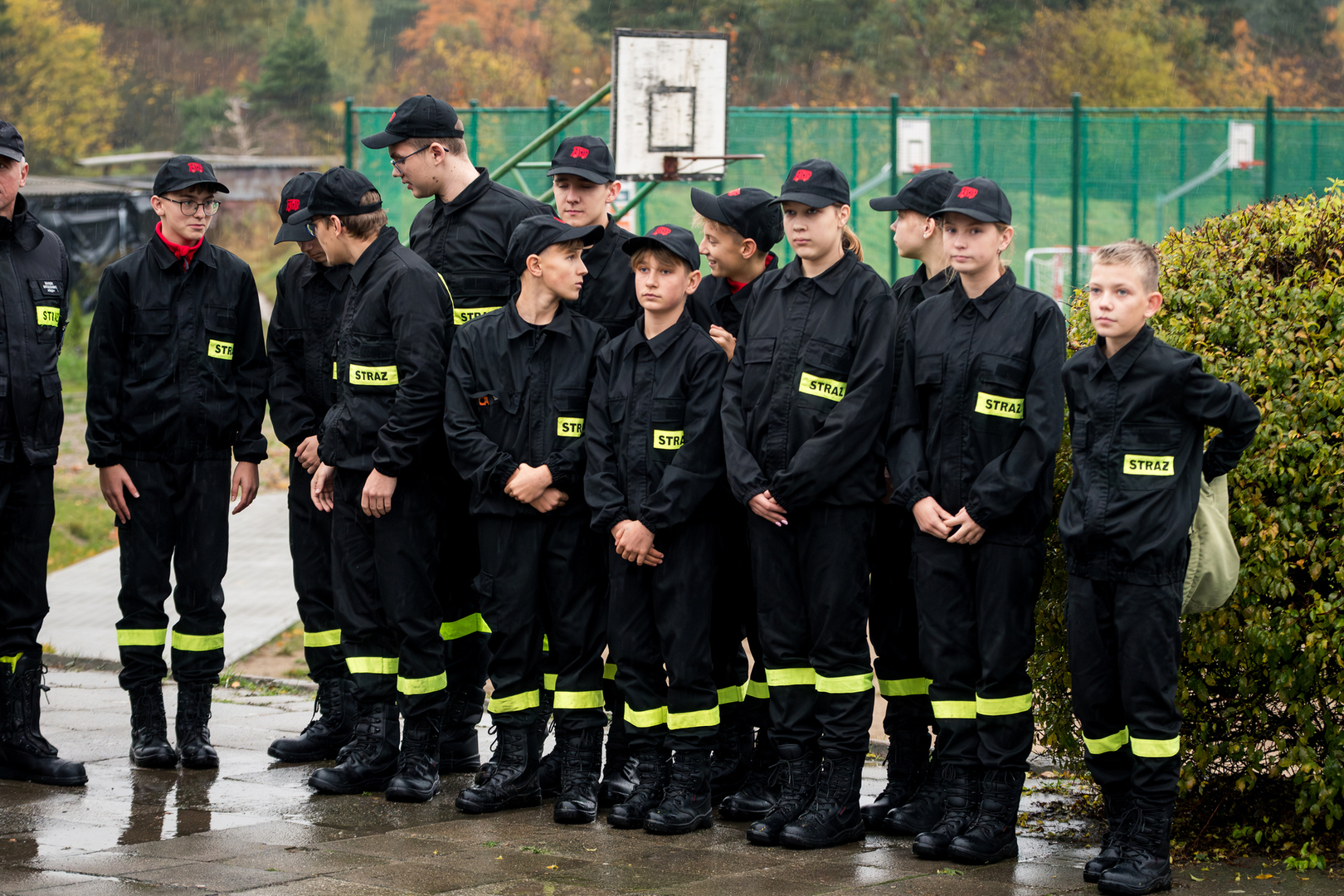 zdjęcie z uroczystości przekazania wozu strażackiego 