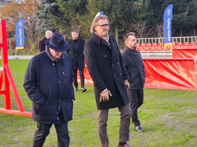 zdjęcie z uroczytości otwarcia  kompleksu treningowego dla strażaków w Małych Walichnowach 