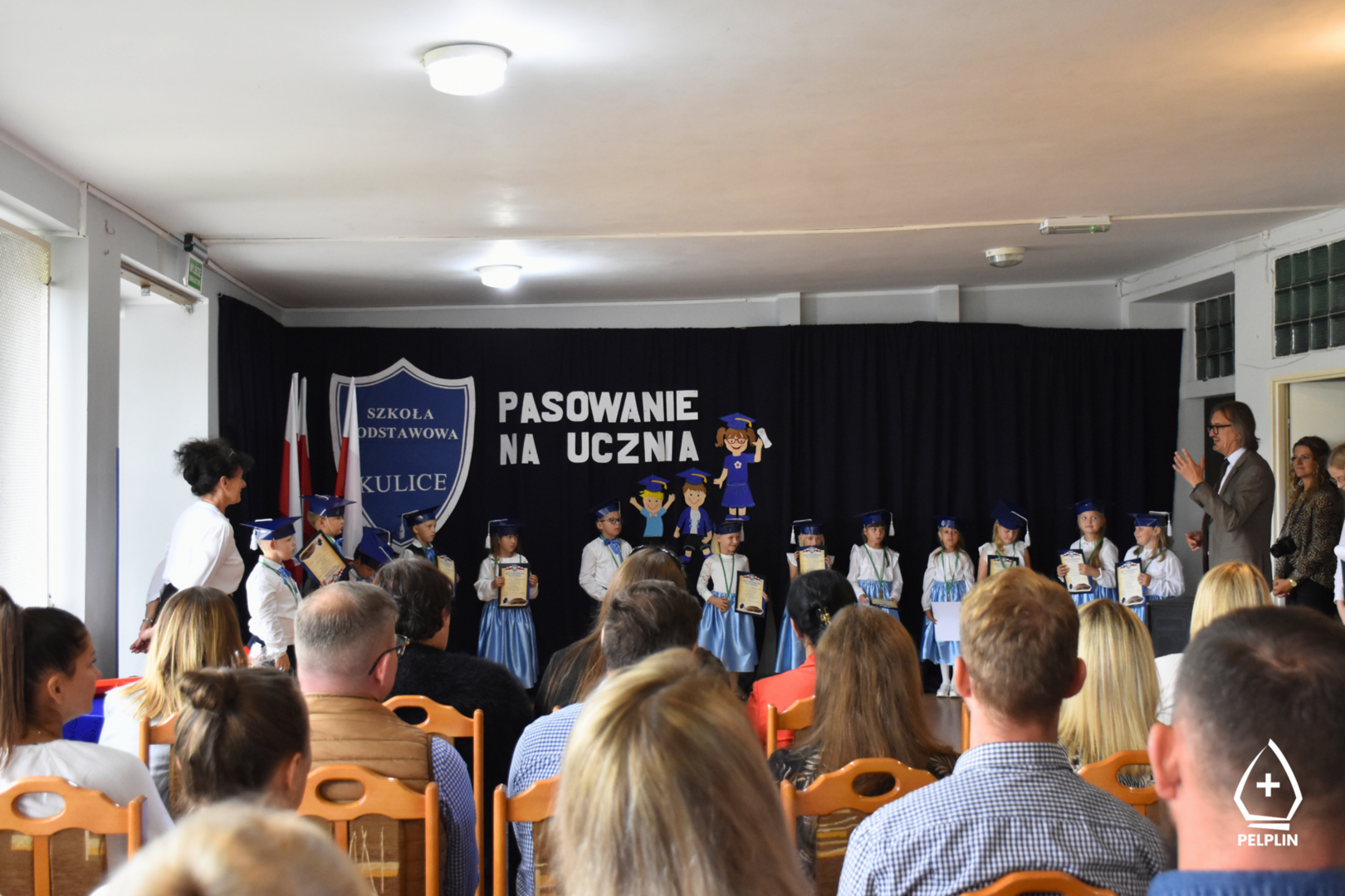 Zdjęcie z ślubowania klas pierwszych 2023/2024
