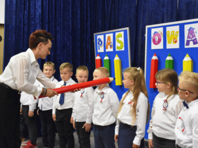 Zdjęcie z ślubowania klas pierwszych 2023/2024