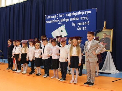 Zdjęcie z ślubowania klas pierwszych 2023/2024