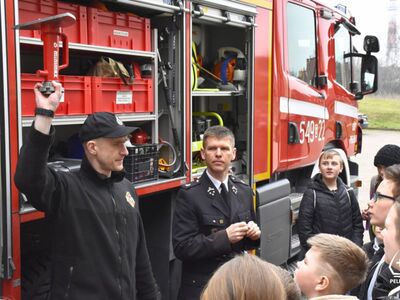 zdjęce z gminnego etapu Ogólnopolskiego Turnieju Wiedzy Pożarniczej