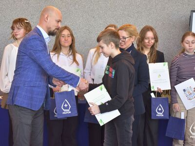 zdjęcie z wydarzenia Gminny Konkurs „OMNIBUS EKO-LOGICZNY”
