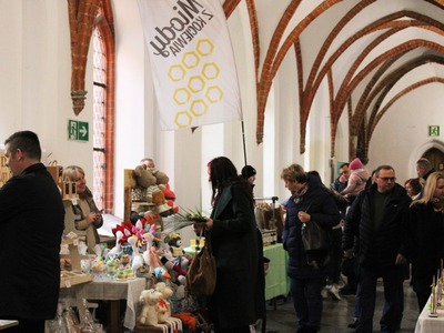 zdjęcie z wydarzenia Niedziela Palmowa i kiermasz wielkanocny w Pelplinie 2024