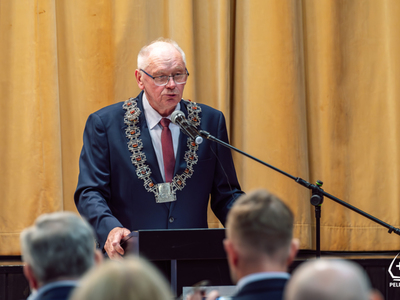 zdjęcie z pierwszej sesji XI Kadencji Rady Miejskiej w Pelplinie