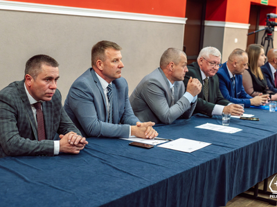 zdjęcie z pierwszej sesji XI Kadencji Rady Miejskiej w Pelplinie