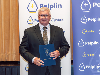 zdjęcie z pierwszej sesji XI Kadencji Rady Miejskiej w Pelplinie