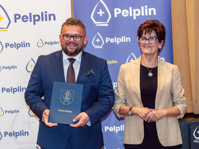 zdjęcie z pierwszej sesji XI Kadencji Rady Miejskiej w Pelplinie