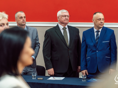 zdjęcie z pierwszej sesji XI Kadencji Rady Miejskiej w Pelplinie