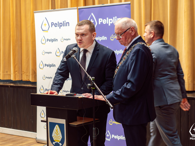 zdjęcie z pierwszej sesji XI Kadencji Rady Miejskiej w Pelplinie