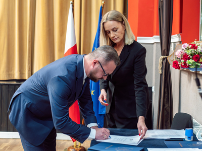 zdjęcie z pierwszej sesji XI Kadencji Rady Miejskiej w Pelplinie