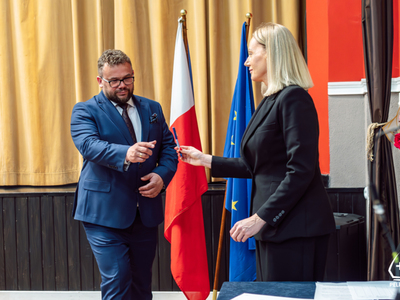zdjęcie z pierwszej sesji XI Kadencji Rady Miejskiej w Pelplinie