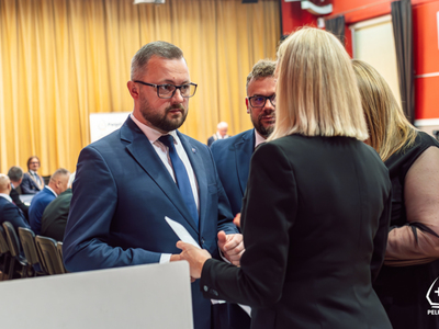 zdjęcie z pierwszej sesji XI Kadencji Rady Miejskiej w Pelplinie