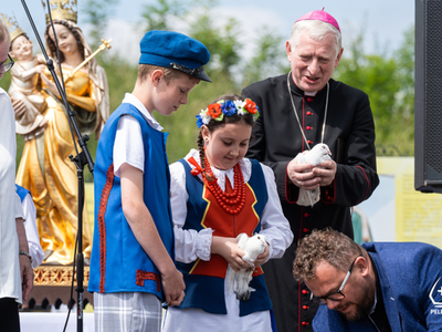 zdjęcie z obchodów 25. rocznicy wizyty św. Jana Pawła II w Pelplinie