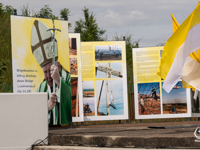 zdjęcie z obchodów 25. rocznicy wizyty św. Jana Pawła II w Pelplinie