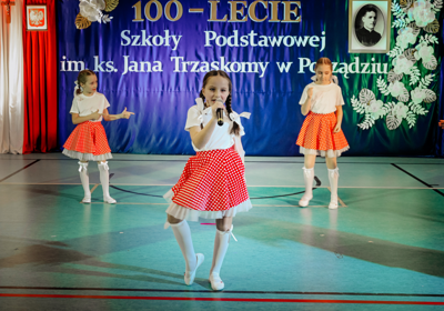 100-LECIA SZKOŁY PODSTAWOWEJ IM. KSIĘDZA JANA TRZASKOMY W PORZĄDZIU