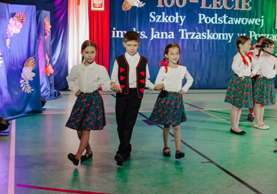 100-LECIA SZKOŁY PODSTAWOWEJ IM. KSIĘDZA JANA TRZASKOMY W PORZĄDZIU