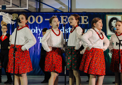100-LECIA SZKOŁY PODSTAWOWEJ IM. KSIĘDZA JANA TRZASKOMY W PORZĄDZIU
