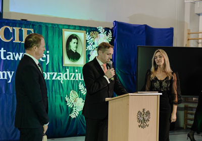 100-LECIA SZKOŁY PODSTAWOWEJ IM. KSIĘDZA JANA TRZASKOMY W PORZĄDZIU
