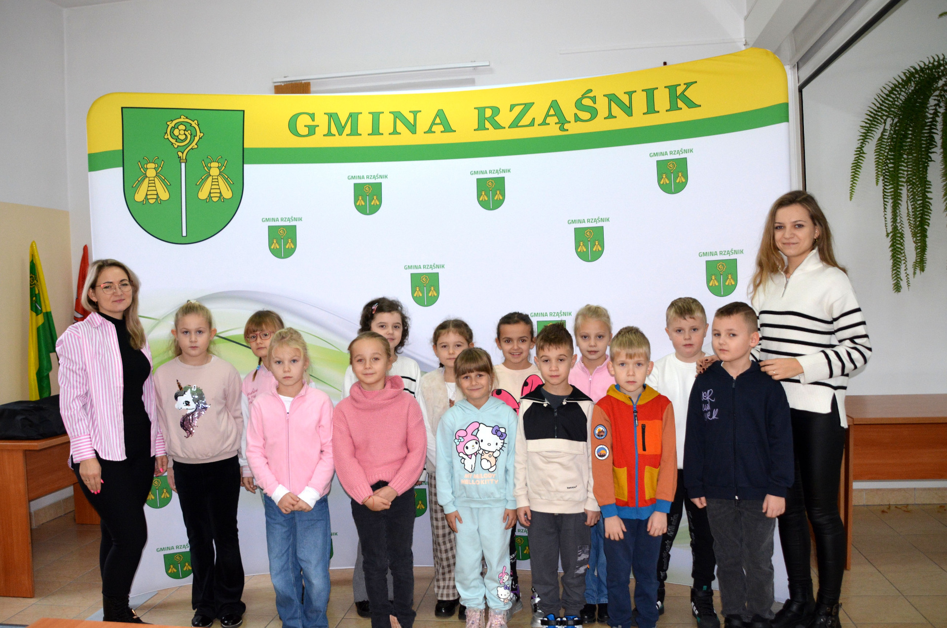 Lekcja biblioteczna z uczniami SP im. Orła Białego w Komorowie