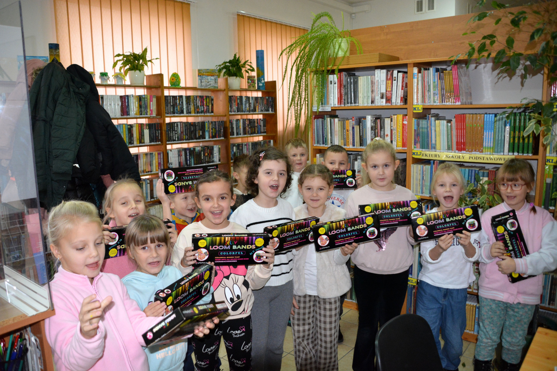 Lekcja biblioteczna z uczniami SP im. Orła Białego w Komorowie