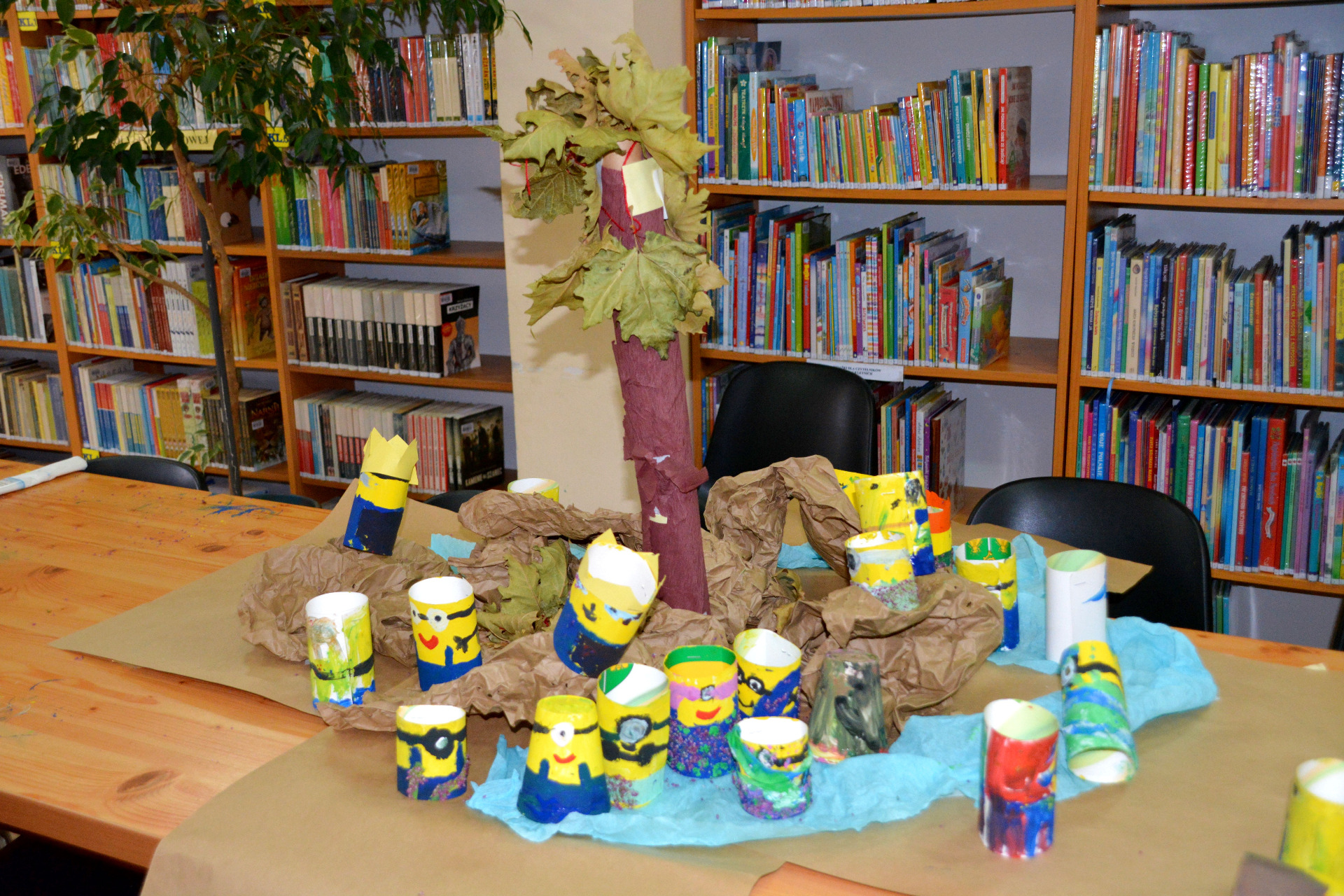 Lekcja biblioteczna z uczniami SP im. Orła Białego w Komorowie